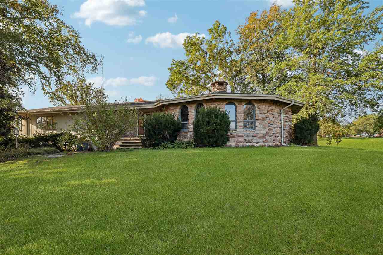 230 N Navajo Lane North English IA 52316