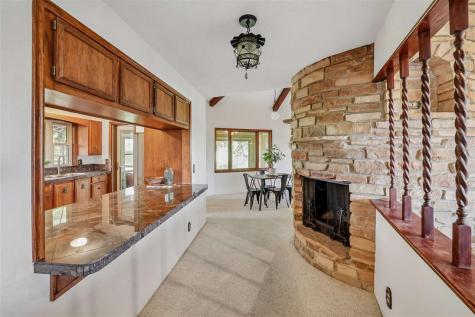 230 N Navajo Lane North English IA 52316