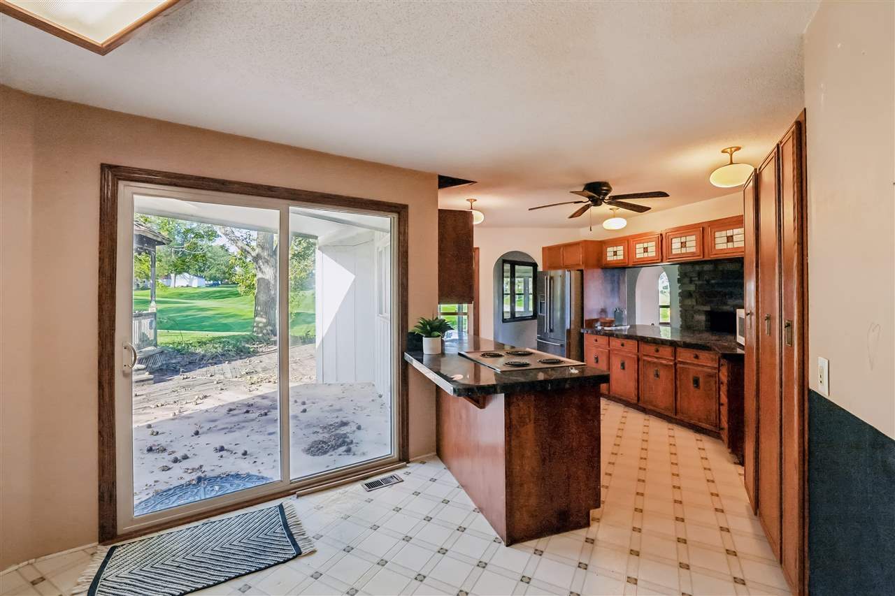 230 N Navajo Lane North English IA 52316