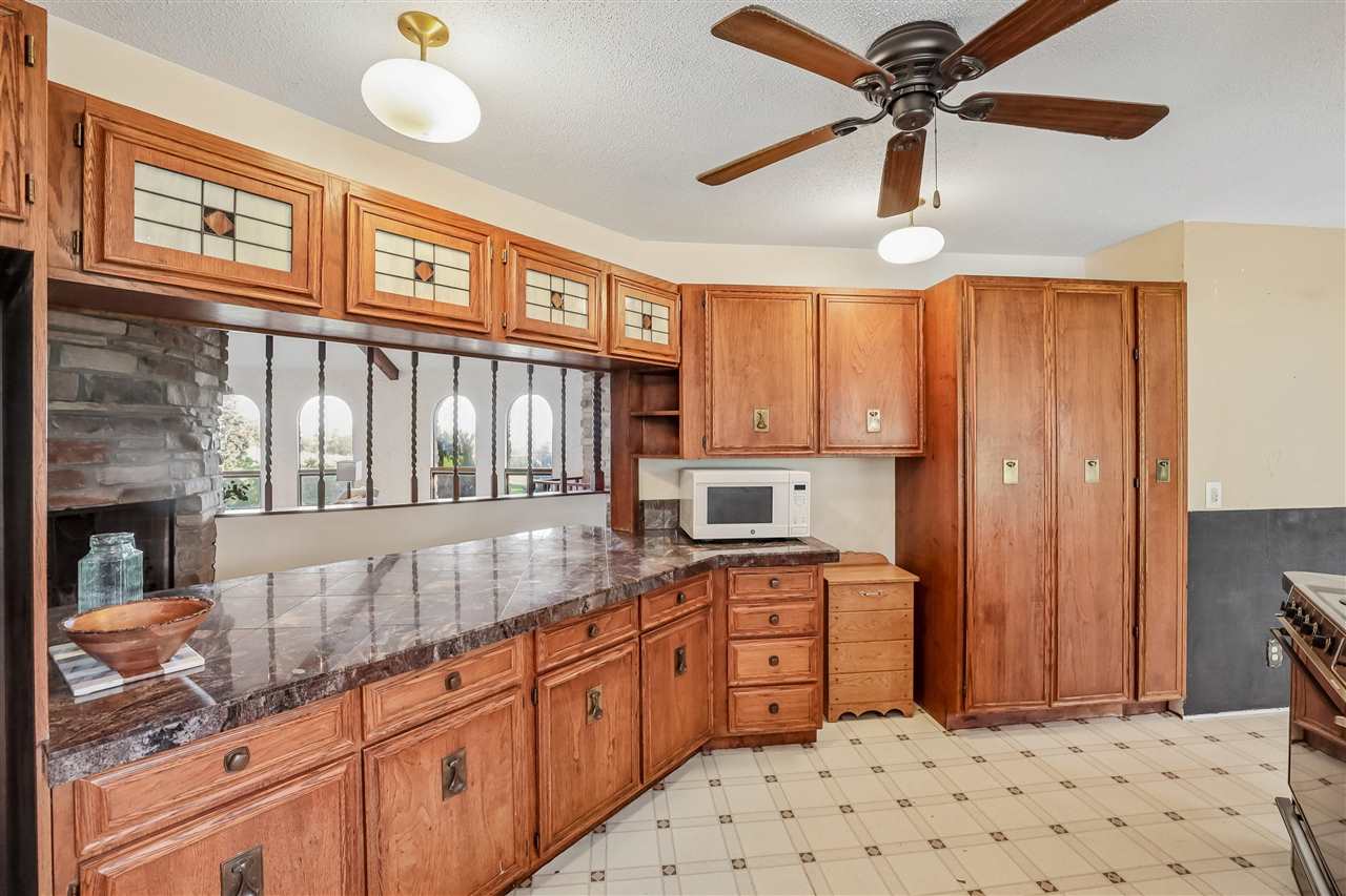 230 N Navajo Lane North English IA 52316