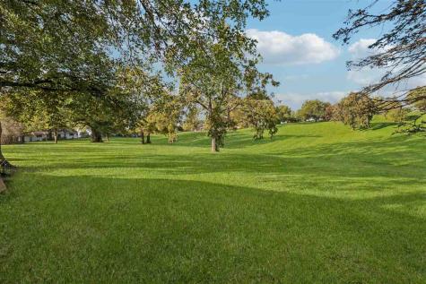 230 N Navajo Lane North English IA 52316