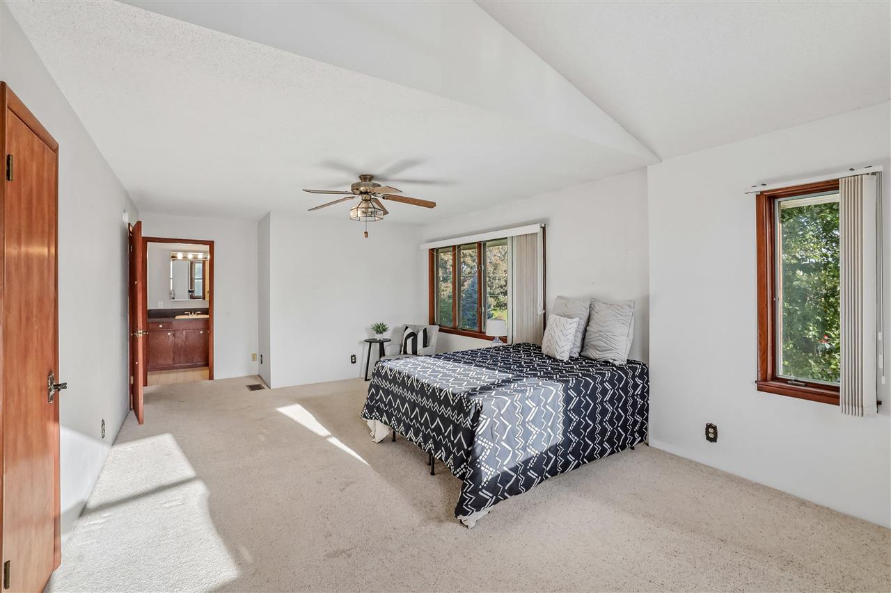 230 N Navajo Lane North English IA 52316