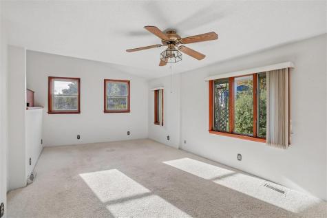 230 N Navajo Lane North English IA 52316