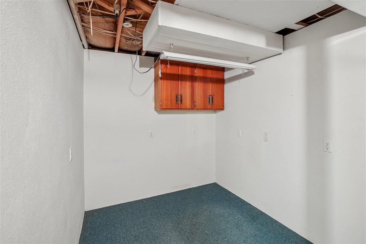 230 N Navajo Lane North English IA 52316