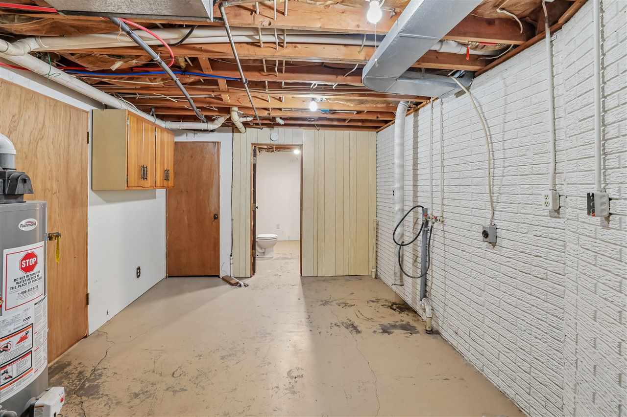 230 N Navajo Lane North English IA 52316