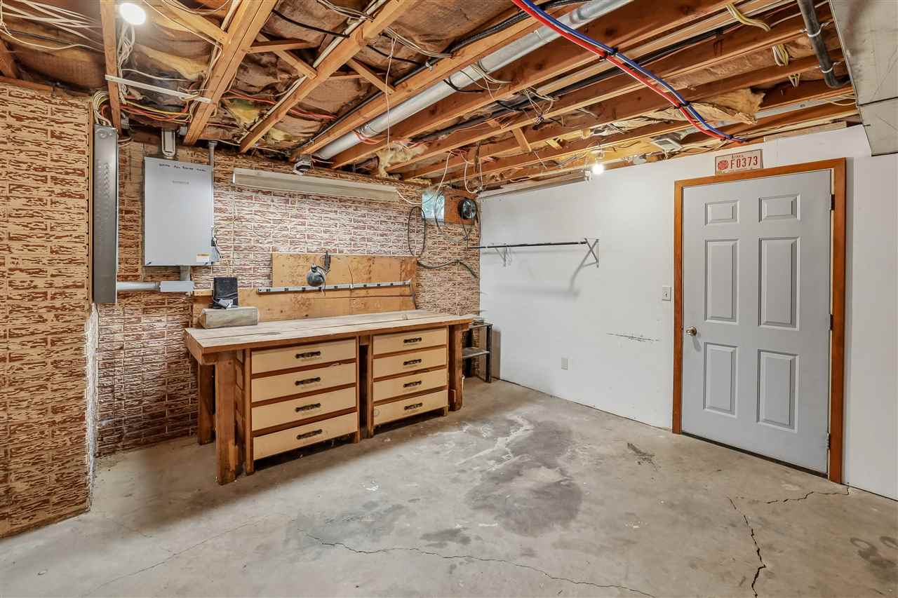 230 N Navajo Lane North English IA 52316