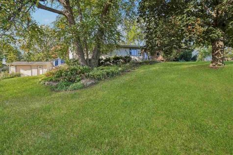 230 N Navajo Lane North English IA 52316