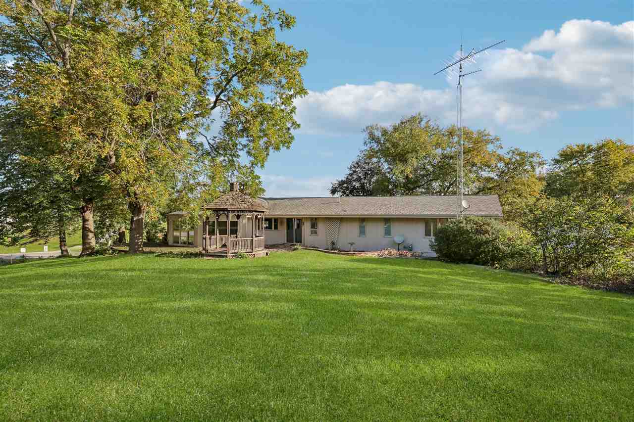 230 N Navajo Lane North English IA 52316