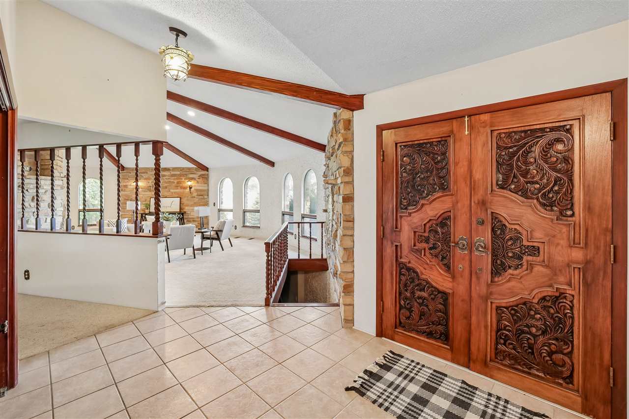 230 N Navajo Lane North English IA 52316