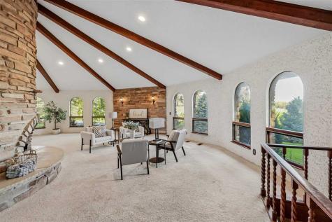 230 N Navajo Lane North English IA 52316
