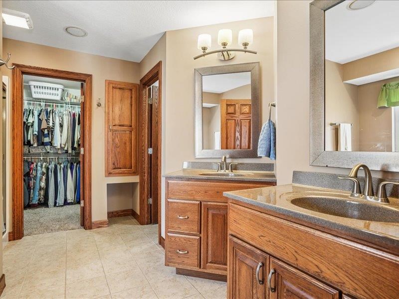115 Ridge Drive Fairfax IA 52228
