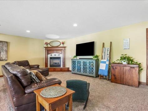 115 Ridge Drive Fairfax IA 52228