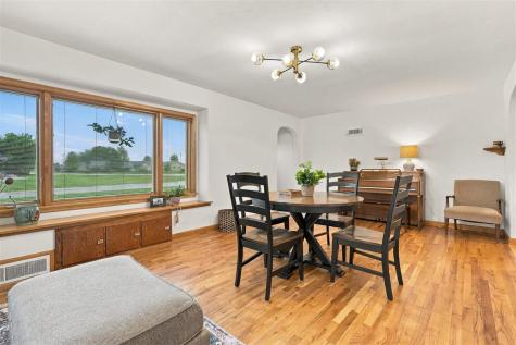 1982 Mill View Circle SW Kalona IA 52247