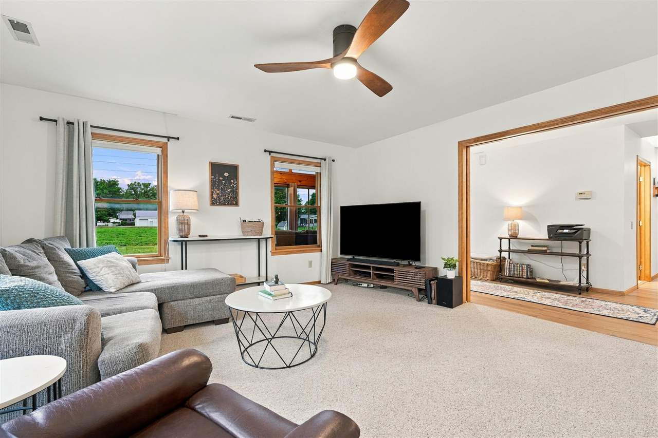 1982 Mill View Circle SW Kalona IA 52247