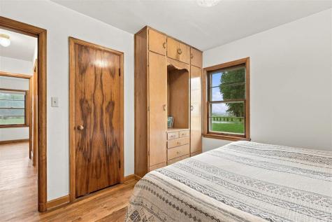 1982 Mill View Circle SW Kalona IA 52247