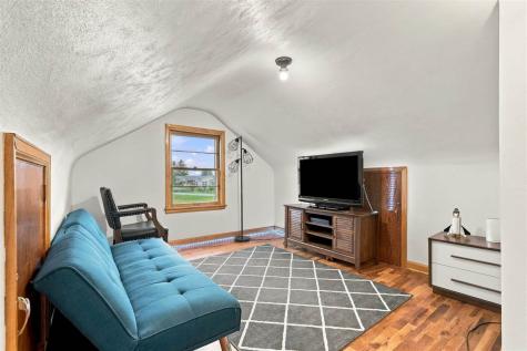 1982 Mill View Circle SW Kalona IA 52247