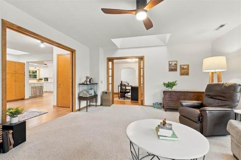 1982 Mill View Circle SW Kalona IA 52247