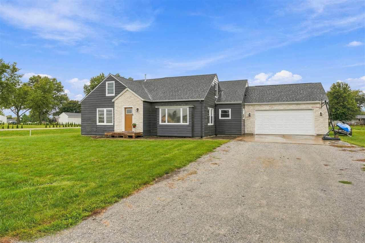 1982 Mill View Circle SW Kalona IA 52247