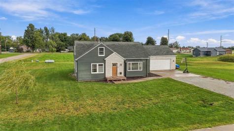1982 Mill View Circle SW Kalona IA 52247