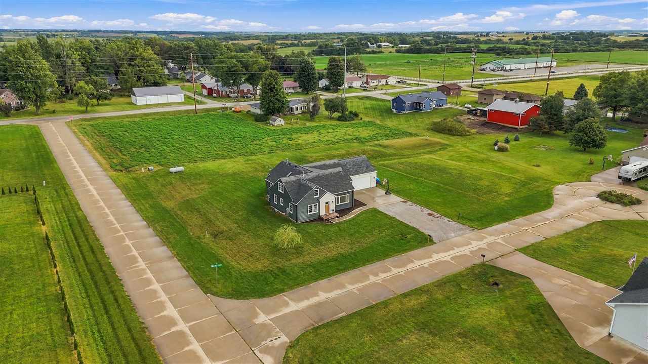 1982 Mill View Circle SW Kalona IA 52247