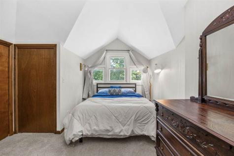 815 E Bloomington Street Iowa City IA 52245
