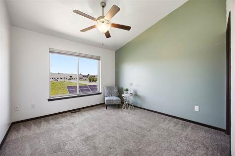 1132 Redbud Avenue Tiffin IA 52340
