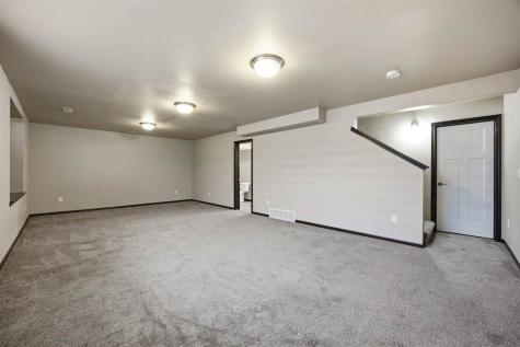 1132 Redbud Avenue Tiffin IA 52340