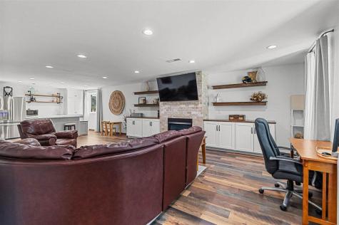 2793 Creekview Trail Palo IA 52324