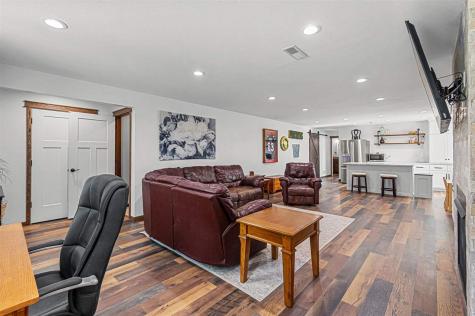 2793 Creekview Trail Palo IA 52324