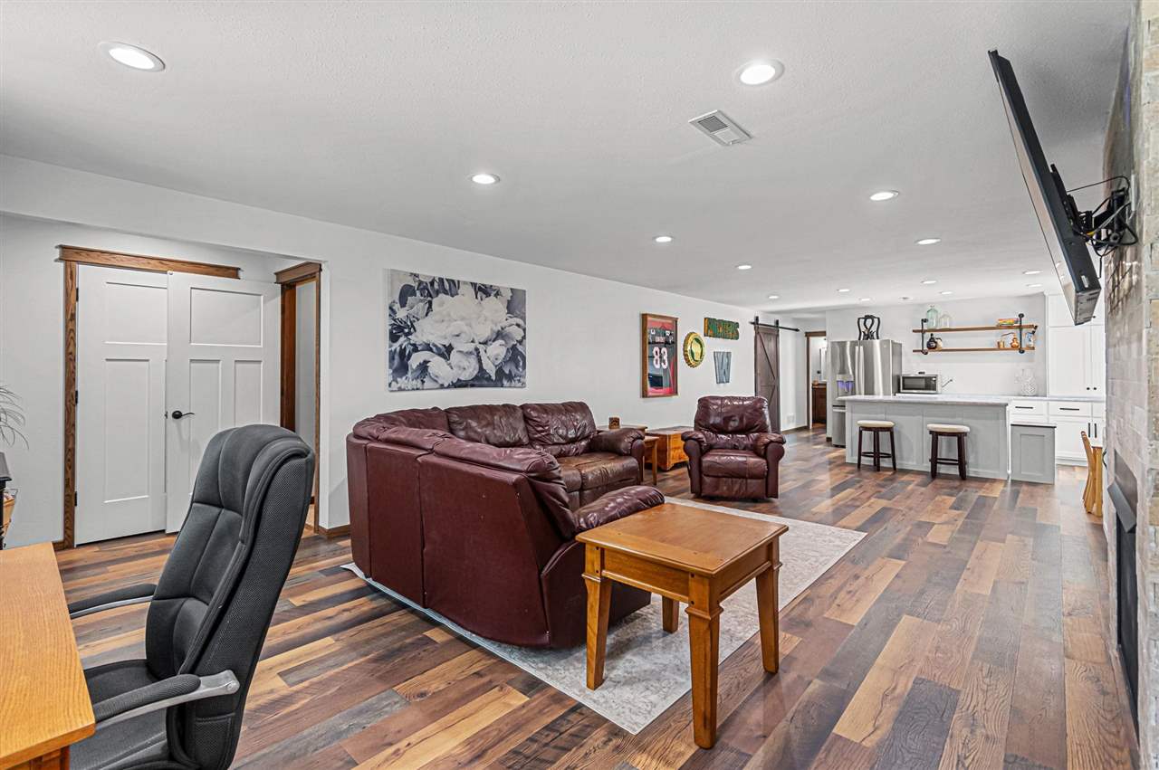 2793 Creekview Trail Palo IA 52324