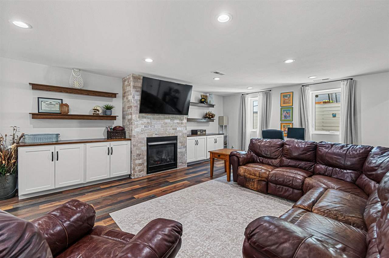 2793 Creekview Trail Palo IA 52324