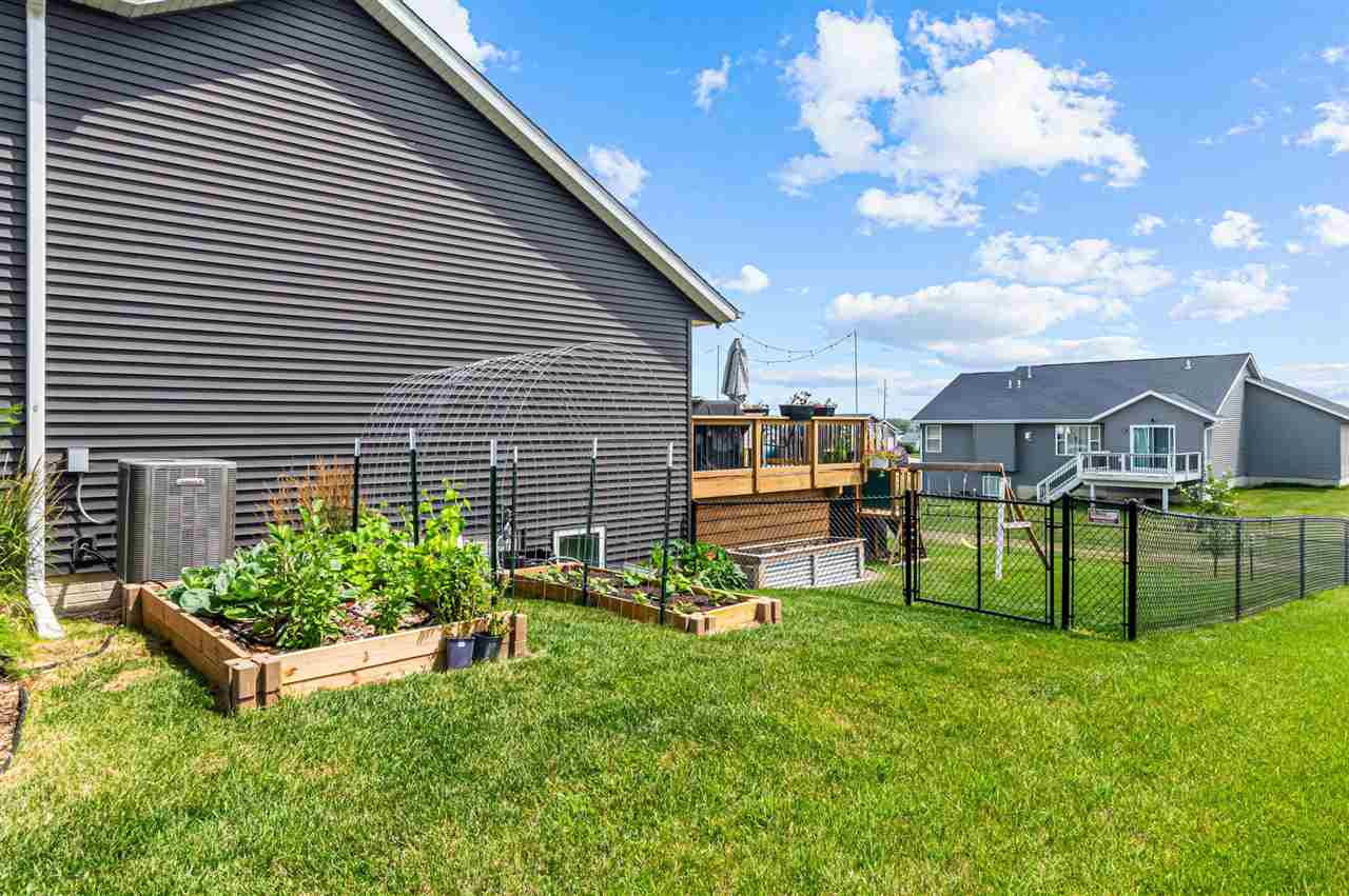 2793 Creekview Trail Palo IA 52324