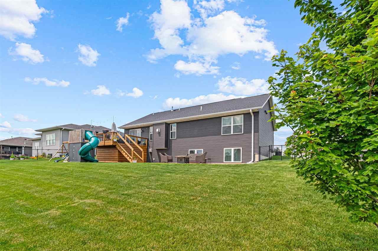 2793 Creekview Trail Palo IA 52324
