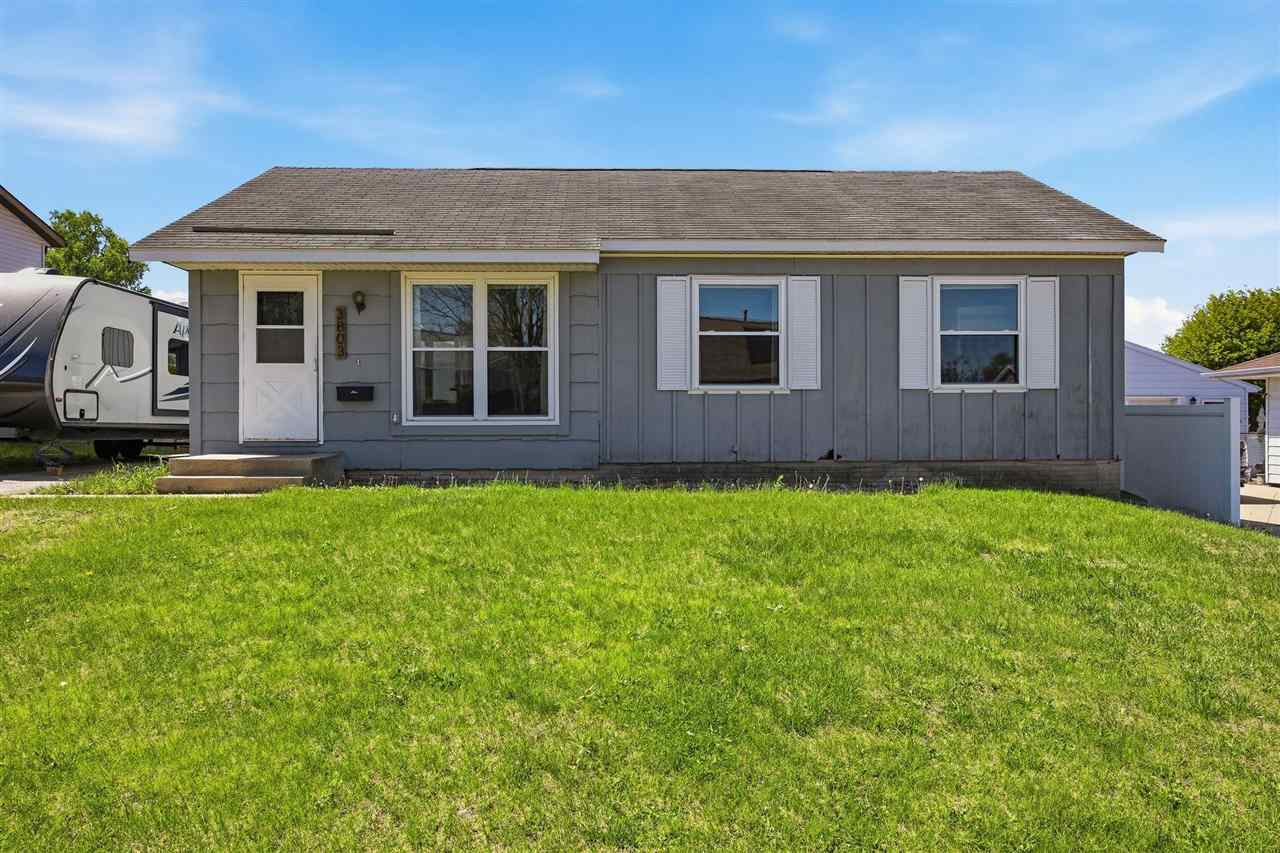 3803 Blue Mound Drive NE Cedar Rapids IA 52402