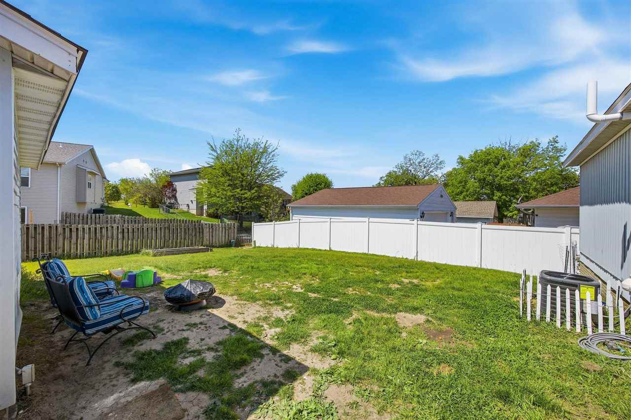 3803 Blue Mound Drive NE Cedar Rapids IA 52402