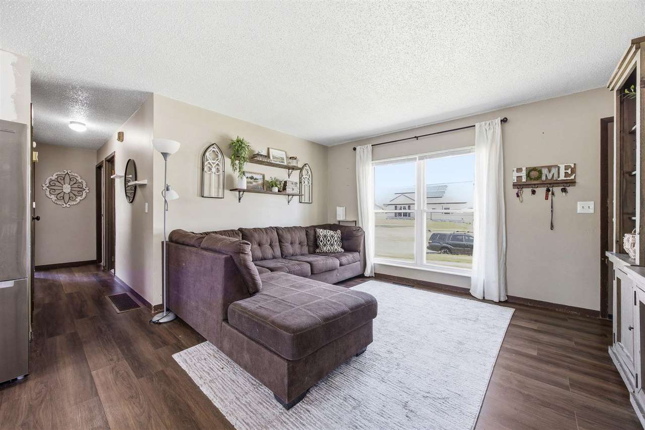 3803 Blue Mound Drive NE Cedar Rapids IA 52402