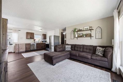 3803 Blue Mound Drive NE Cedar Rapids IA 52402