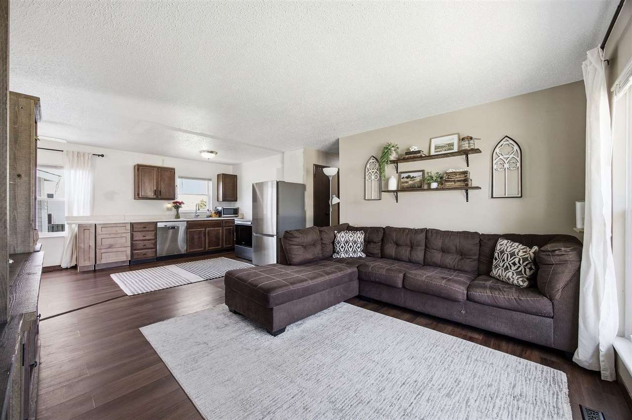 3803 Blue Mound Drive NE Cedar Rapids IA 52402