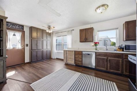 3803 Blue Mound Drive NE Cedar Rapids IA 52402