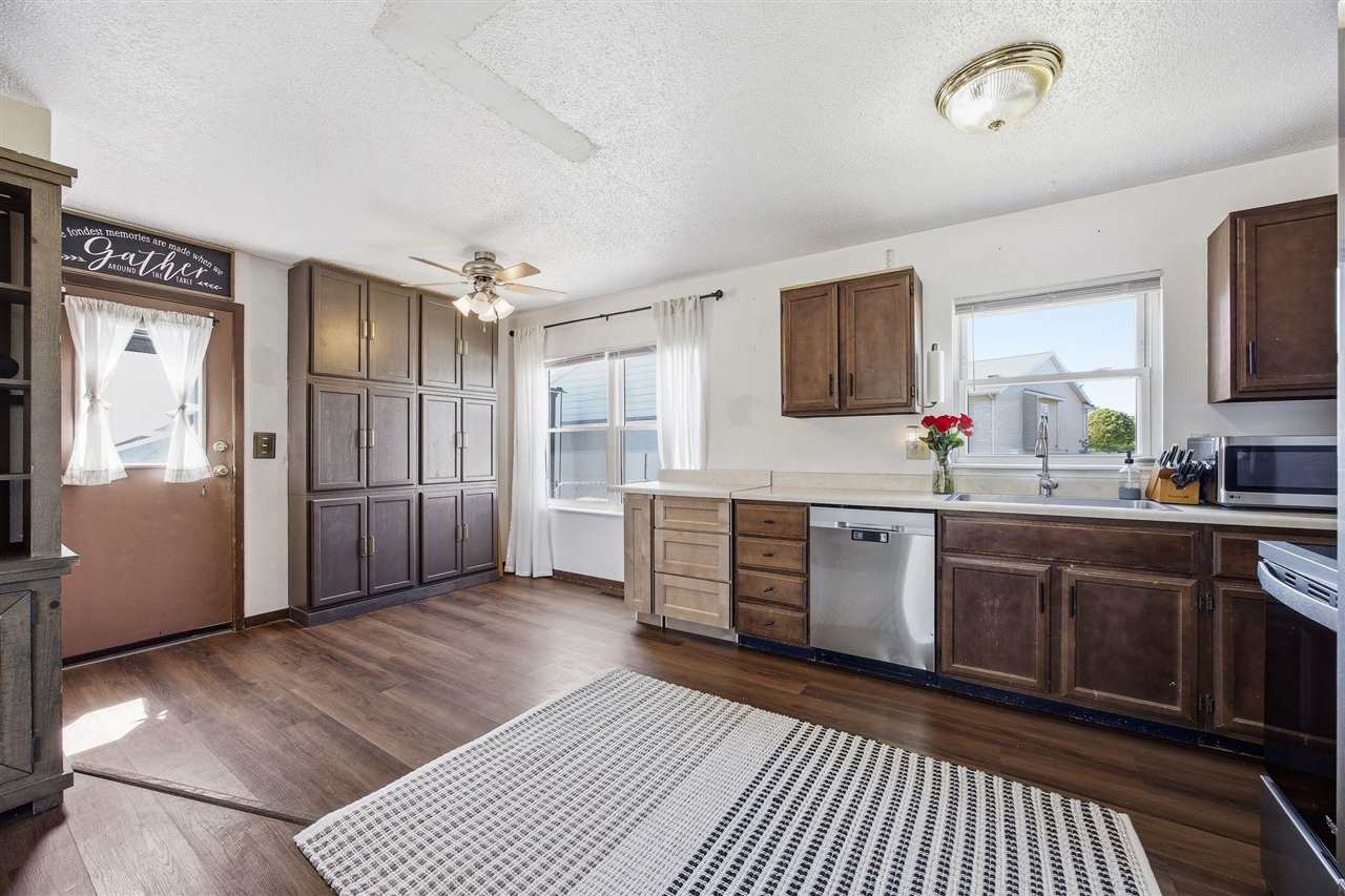 3803 Blue Mound Drive NE Cedar Rapids IA 52402