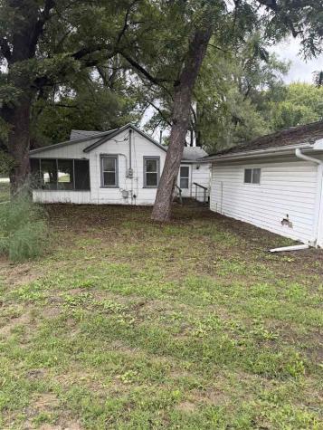 1102 2nd Avenue Fredonia IA 52738