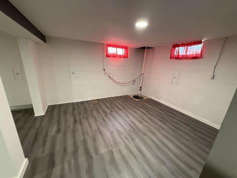 734 S 4th Avenue Washington IA 52353-9317