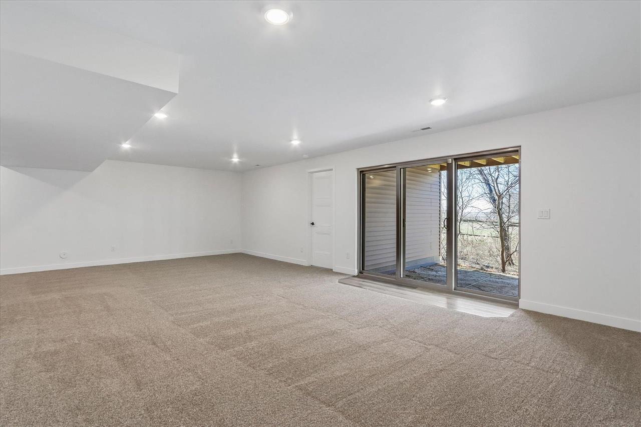 1100 Switchgrass Lane Ely IA 52227