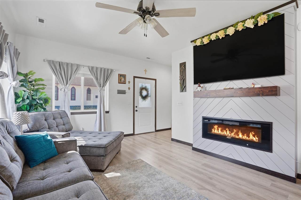 315 C Avenue Kalona IA 52247