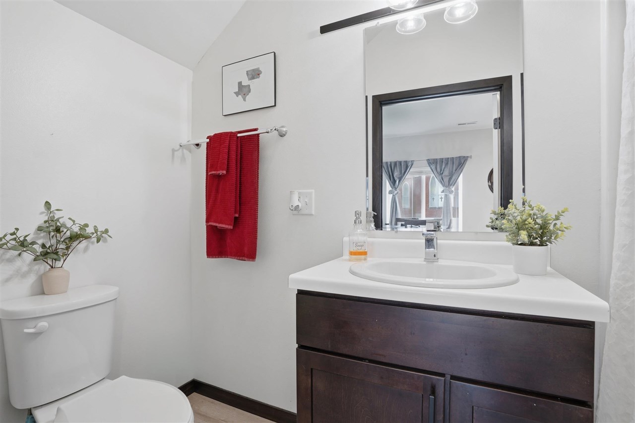 315 C Avenue Kalona IA 52247