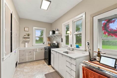 1157 Raspberry Fairfield IA 52540