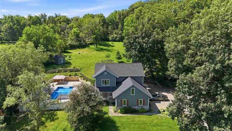 1432 Hickory Hollow Road Solon IA 52333-9293