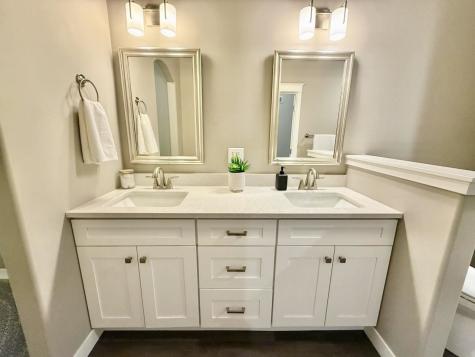 605 Hillside Drive Tiffin IA 52340