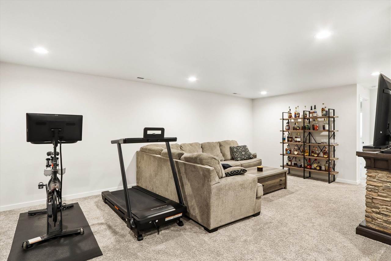 4428 Rohret Road Iowa City IA 52246