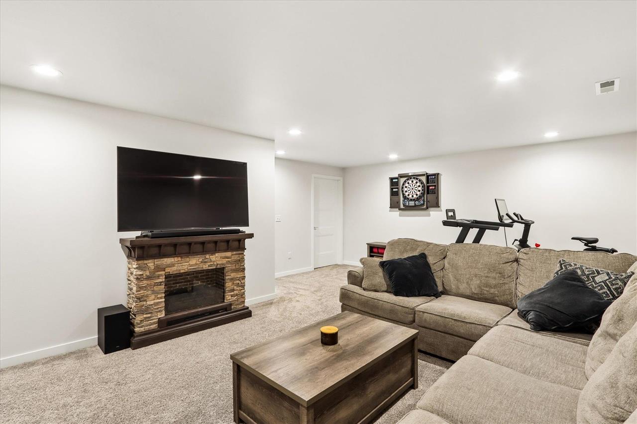 4428 Rohret Road Iowa City IA 52246